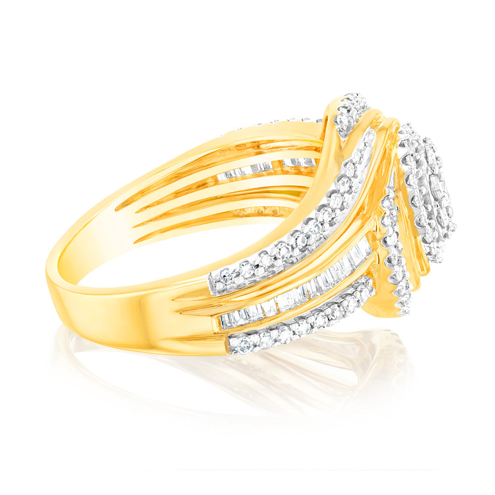 Stunning 10-Carat Yellow Gold 3/4 Carat Diamond Round Cluster Engagement Ring