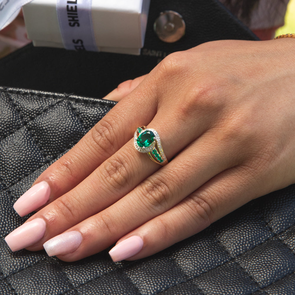 Exquisite 9ct Yellow Gold Ring with Created Emeralds and Diamonds