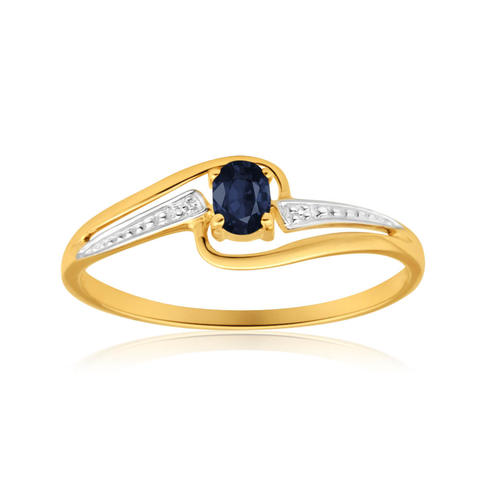 Stunning 9ct Yellow Gold Ring with Alluring Natural Black Sapphire