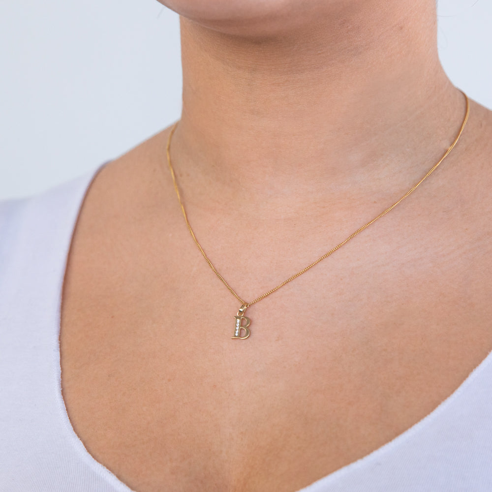 Stunning 9 Carat Yellow Gold Initial 'B' Zirconia Pendant - A Timeless Jewelry Piece