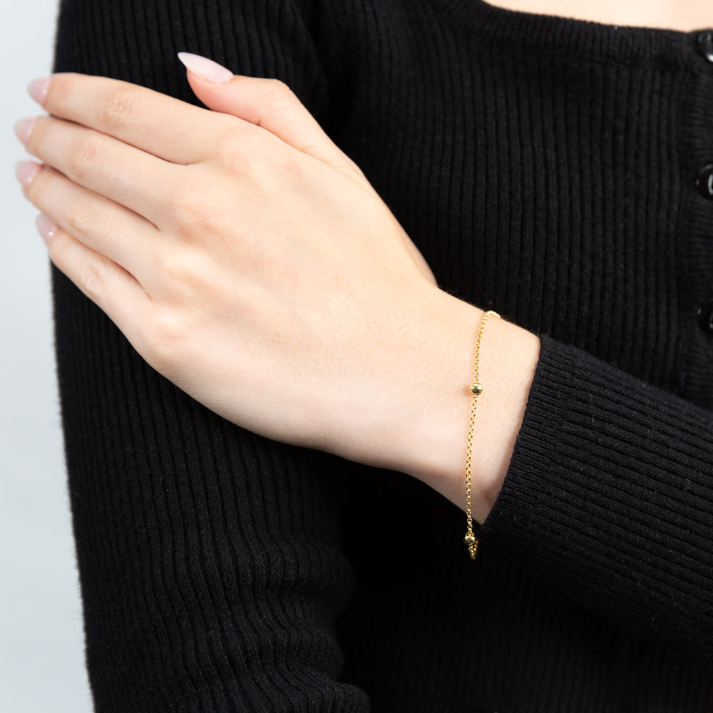 19cm 9-carat Yellow Gold Plated Belcher Style Heart Charm Bracelet - A Stunning Jewelry Piece