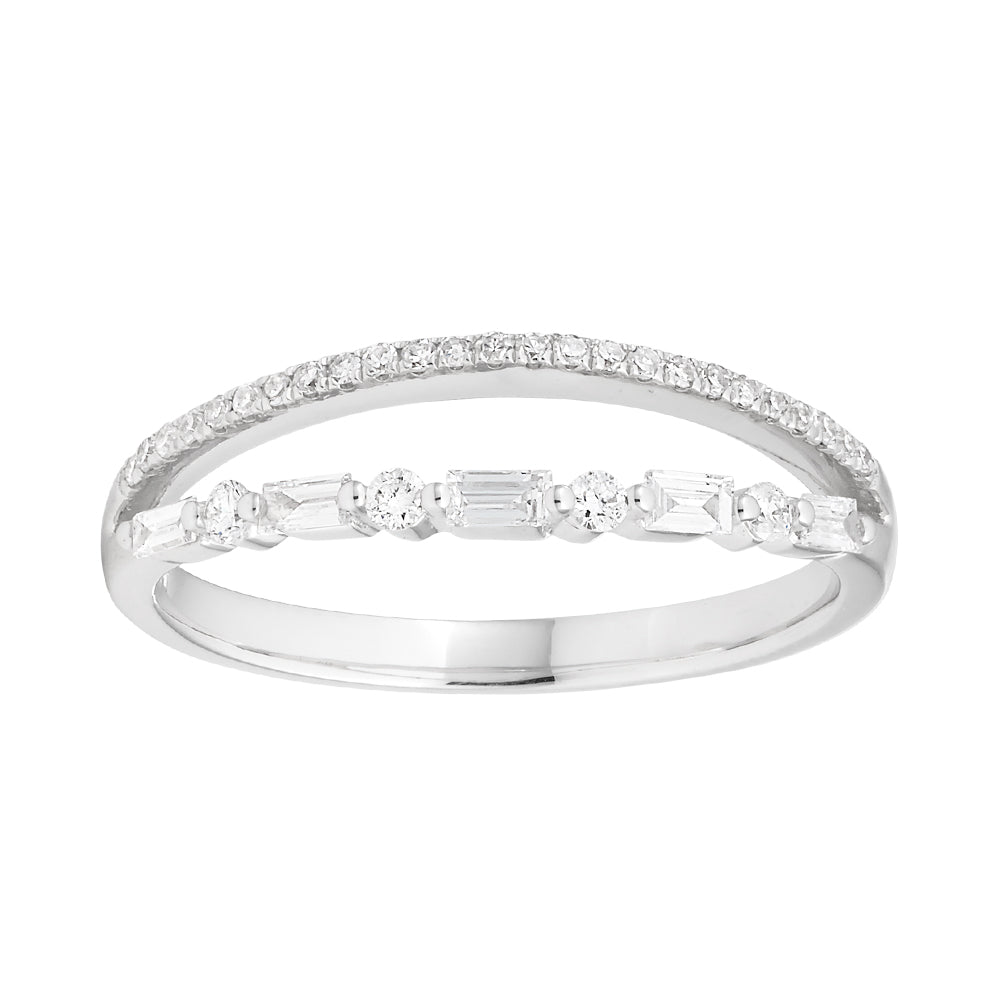 Exquisite 9ct White Gold Women's Ring Adorned with 1/4 Carat of Sparkling Brilliant and Baguette Cut Diamonds