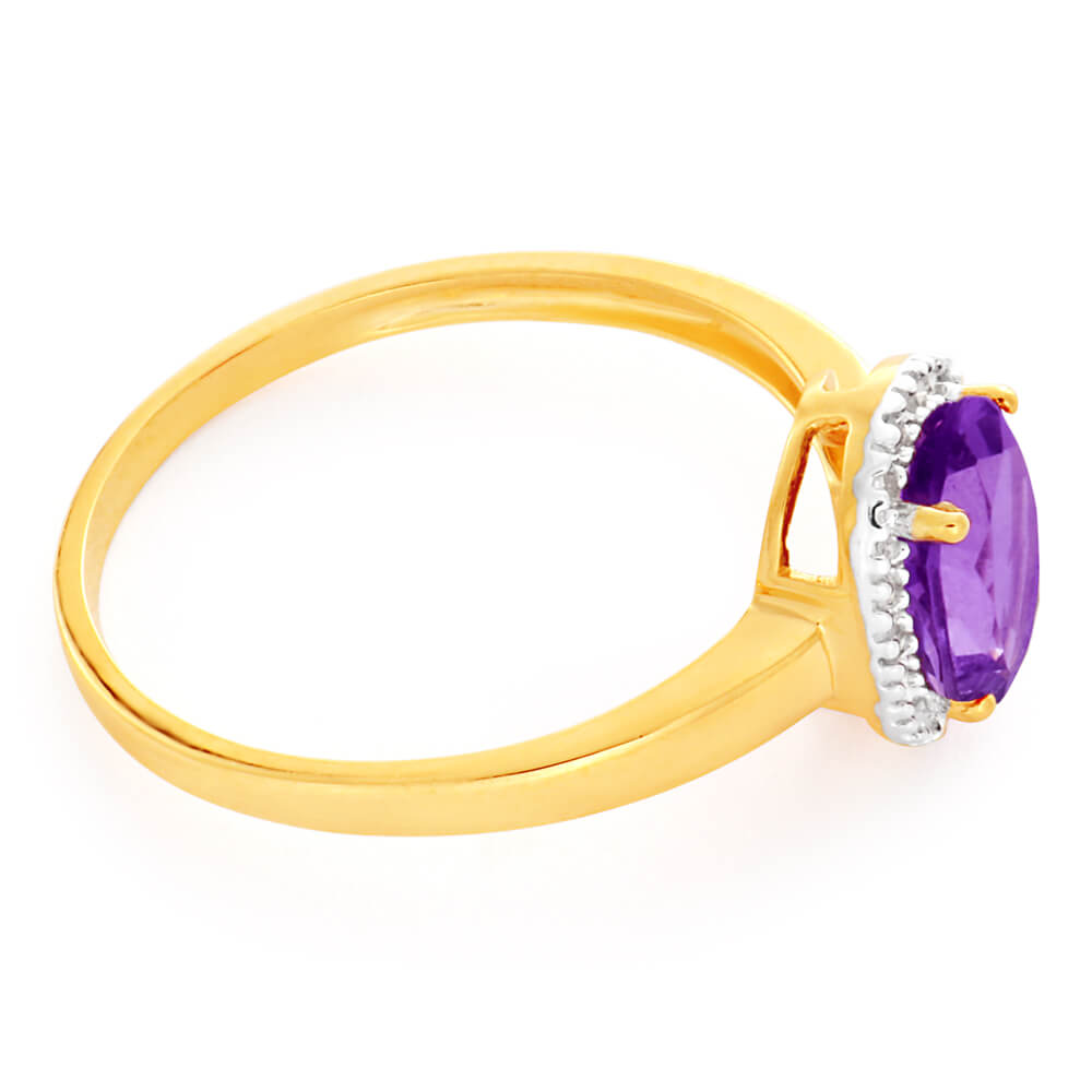Exquisite 9-carat Yellow and White Gold Ring Embellished with Amethysts and Diamonds