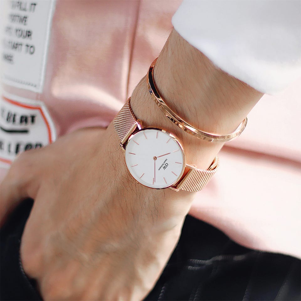Daniel Wellington Classic Large Rose Gold Plated Stainless Steel Fashion Bracelets for Timeless Style