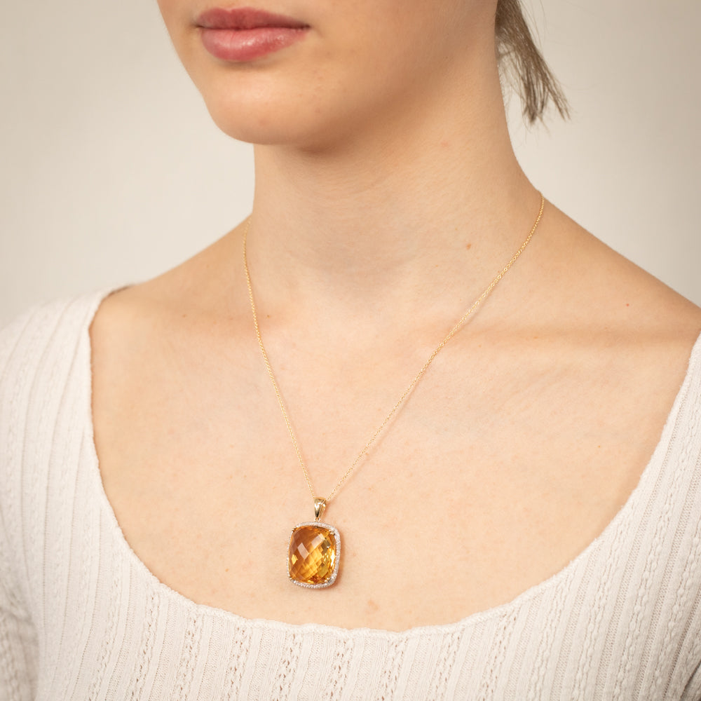 Gorgeous 9ct Yellow Gold Pendant with Natural Citrine and Diamonds on a Chain