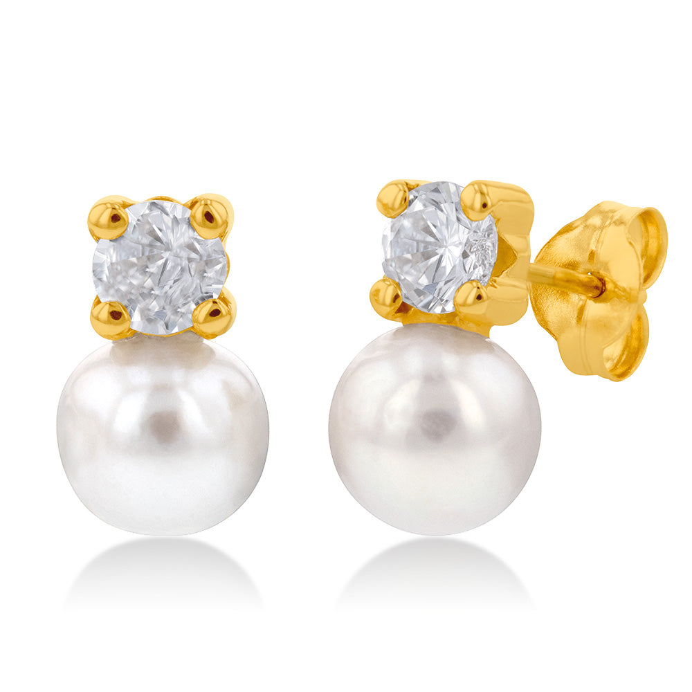 Stylish 9ct Yellow Gold Stud Earrings with Freshwater Pearls and Zirconias