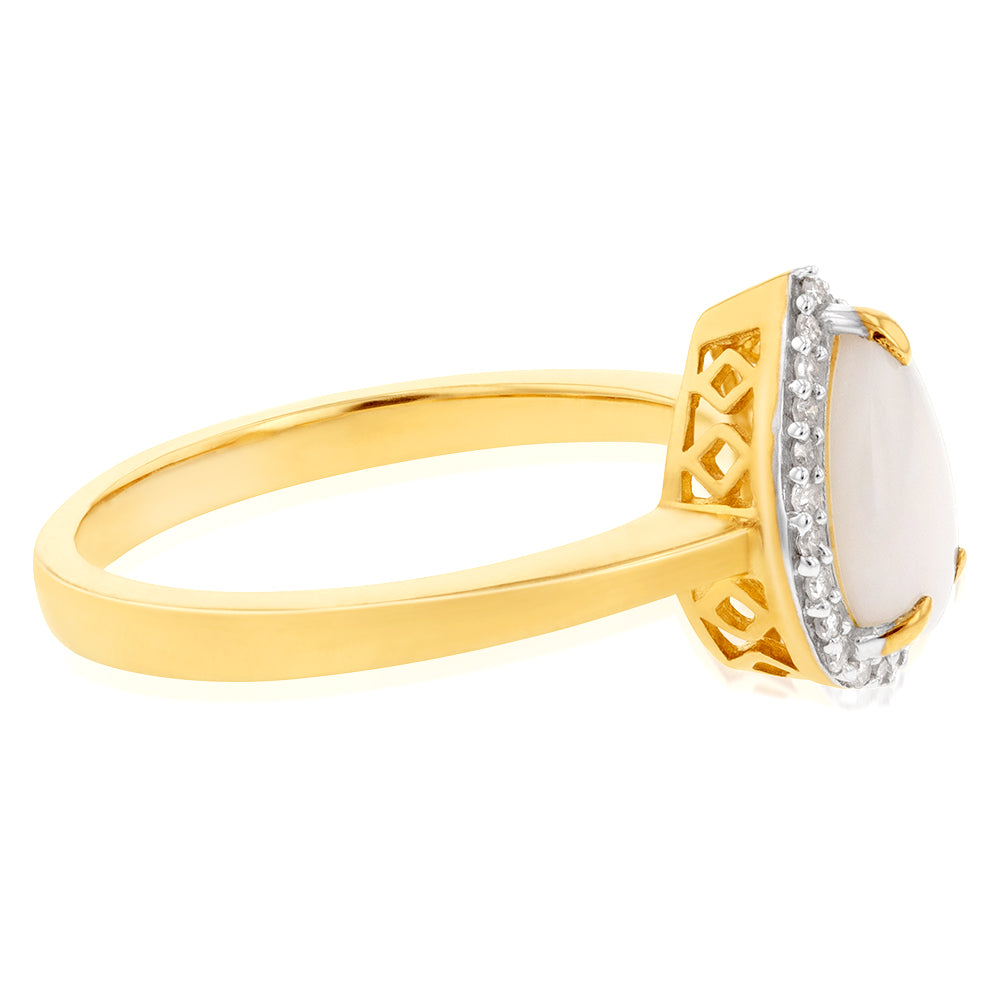 9-carat Yellow Gold Pear-shaped Ring Featuring Natural White Solid Opal and Diamonds