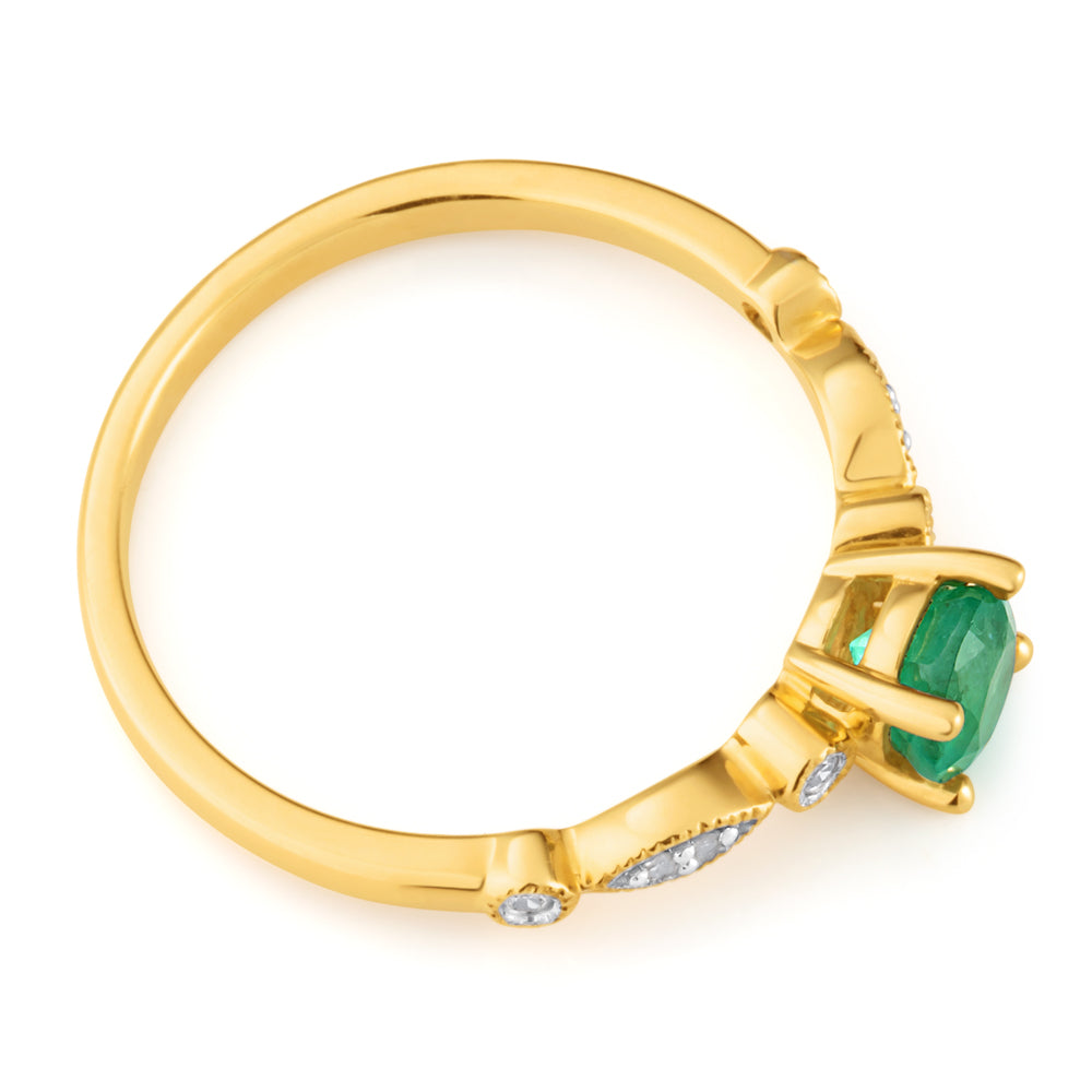 Exquisite 9 Carat Yellow Gold Ring Embellished with 0.53 Carat Natural Emerald and Sparkling Diamonds