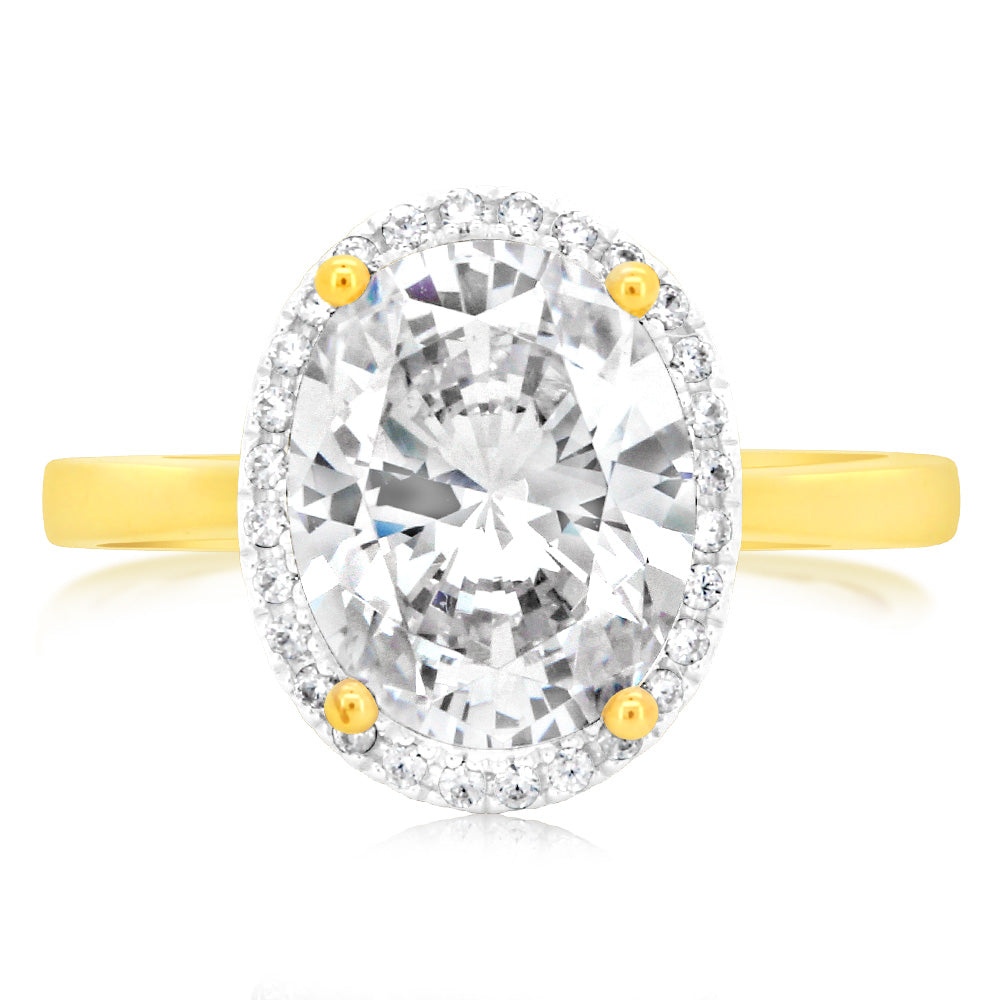 Stunning 9ct Yellow Gold Ring Embellished with 29 Cubic Zirconias