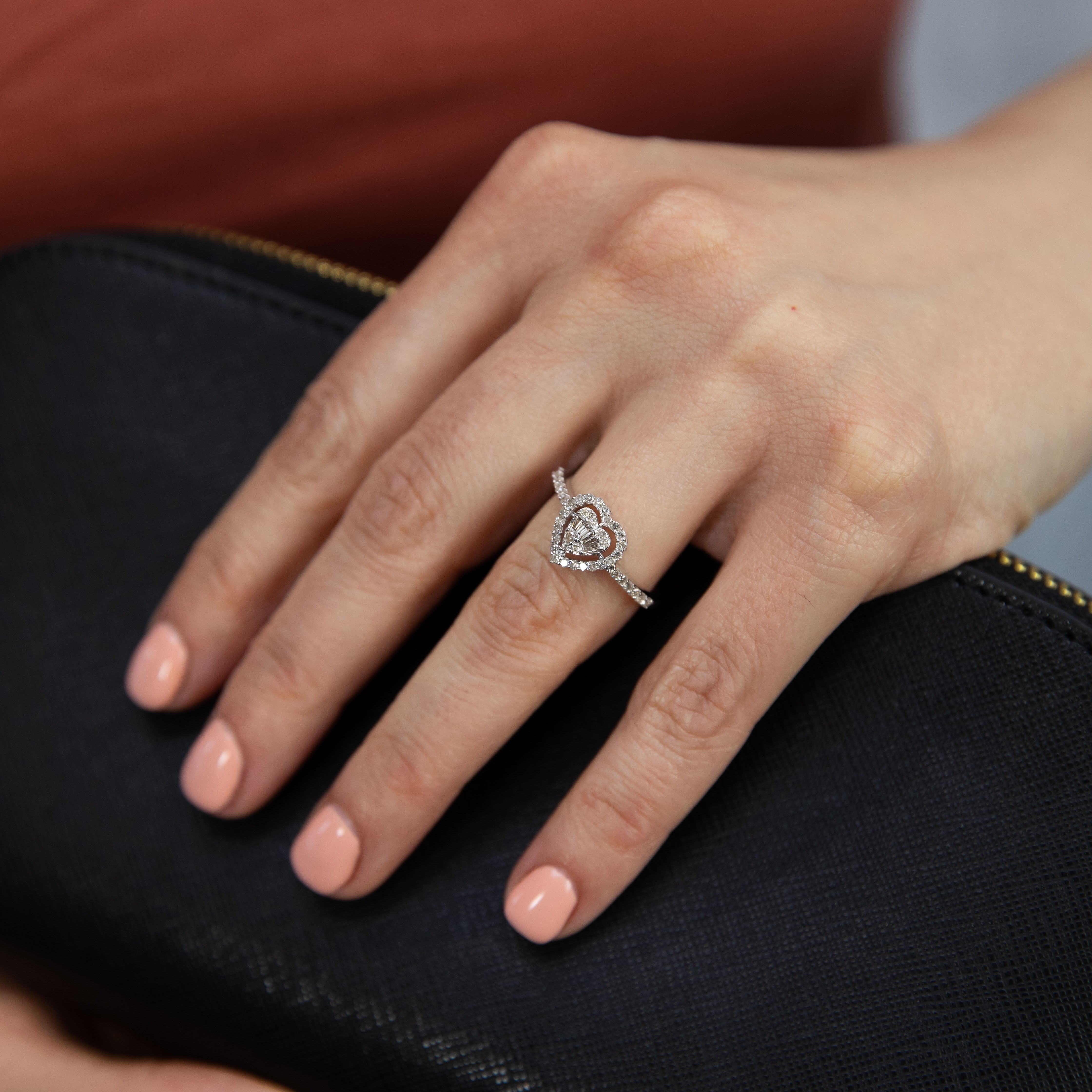 Exquisite 14ct White Gold 1/3 Carat Heart - shaped Diamond Ring