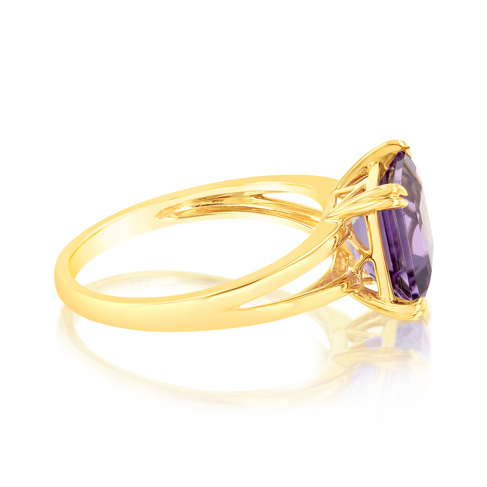 9ct Yellow Gold Ring with Split Shank, Claw Set Natural Amethyst in Ascher Cut
