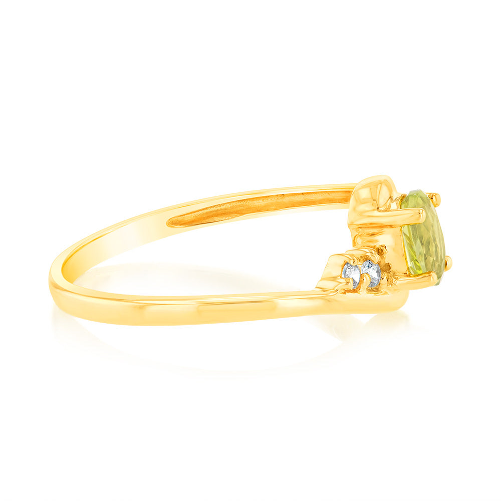 Stunning 9 Carat Yellow Gold Ring with Peridot and Zirconia Gemstones