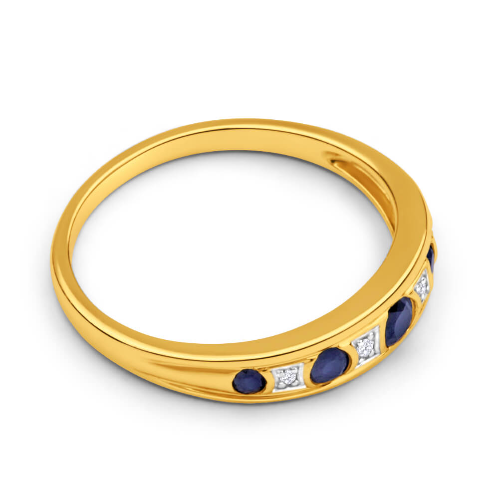 Stunning 9-carat Yellow Gold Ring Featuring 5 Natural Sapphires and Diamonds, Ideal Jewelry Piece