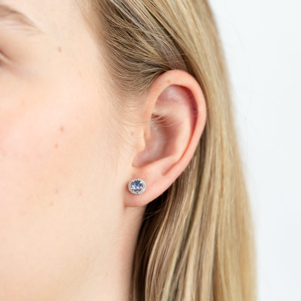Stunning 9 Carat White Gold 0.5 Carat Tanzanite and Diamond Stud Earrings for Women
