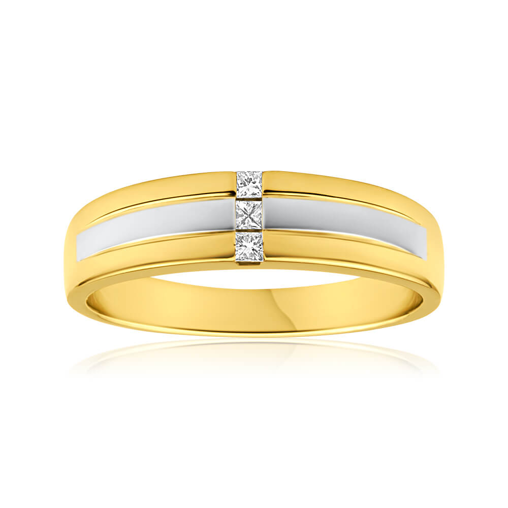 Stylish 9ct Yellow and White Gold Grooved Gents Diamond Ring with 7 Points