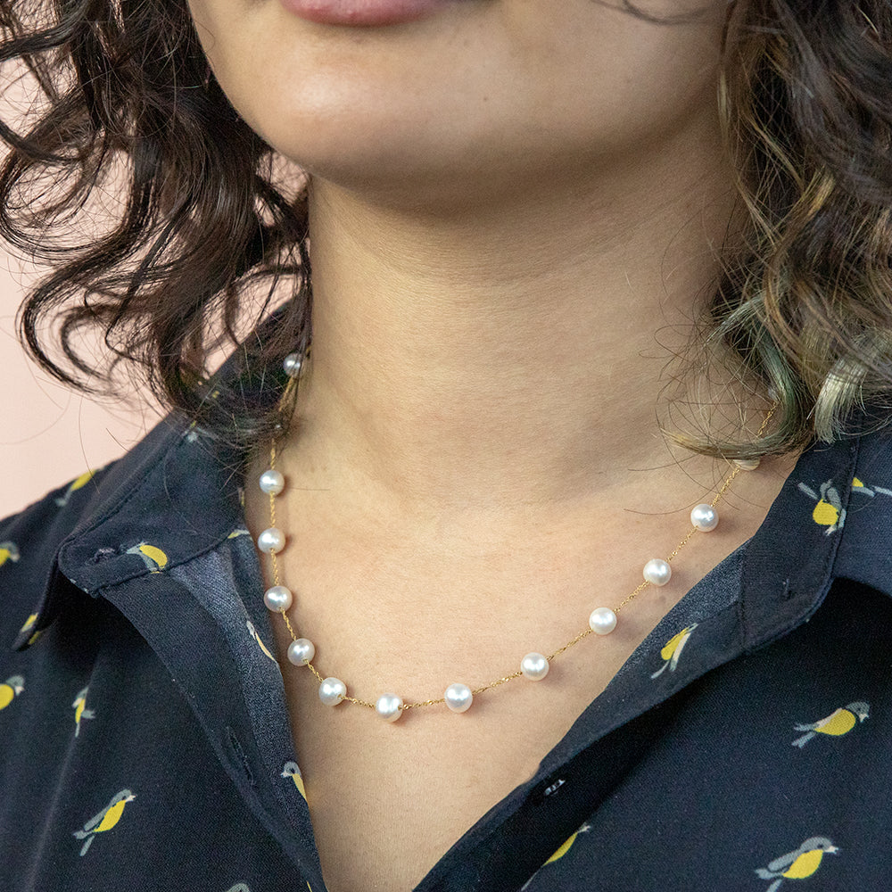 14ct Yellow Gold Necklace with 6mm White Freshwater Pearls, 45cm Long