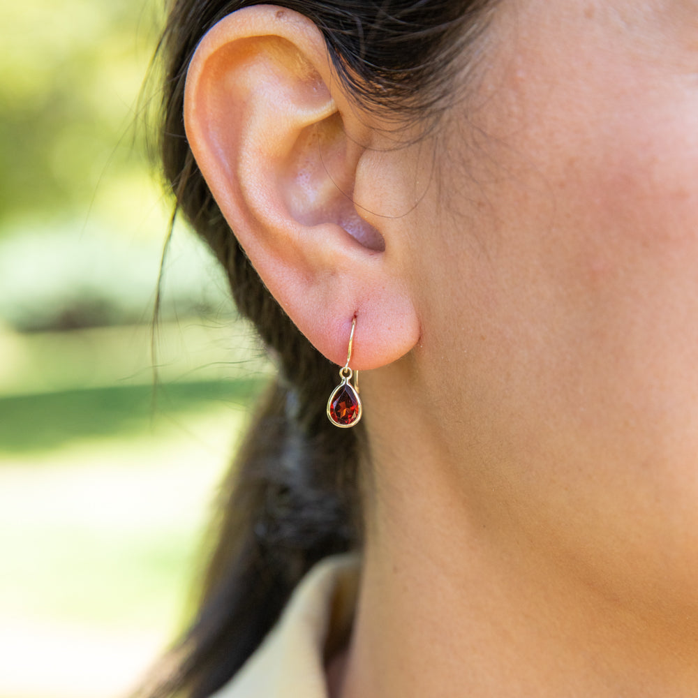 Exquisite 9ct Yellow Gold Pear - Drop Earrings with Sparkling Garnets