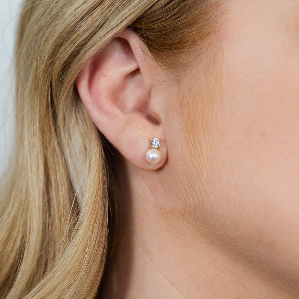 Stylish 9ct Yellow Gold Stud Earrings with Freshwater Pearls and Zirconias