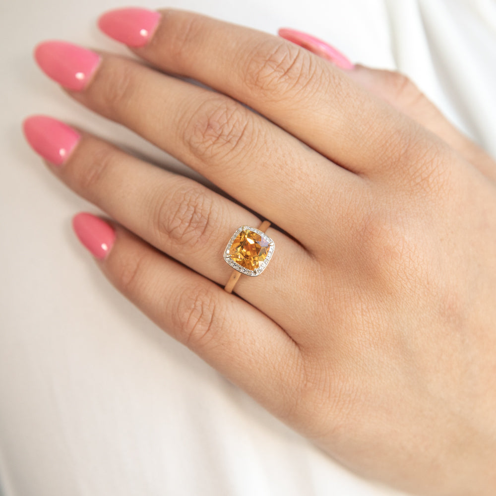 9 - carat Yellow Gold Ring Embellished with 2 - carat Citrine and Diamonds