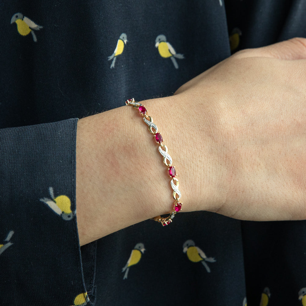 18cm 9 Carat Yellow Gold Crafted Ruby and Diamond Infinity Bracelet - A Timeless Jewelry Piece