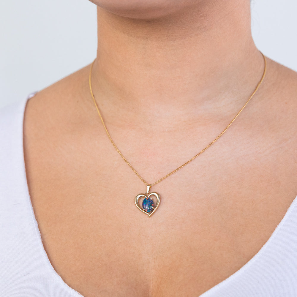 10x8mm 9ct Yellow Gold Heart-shaped Pendant with Natural Australian Opal