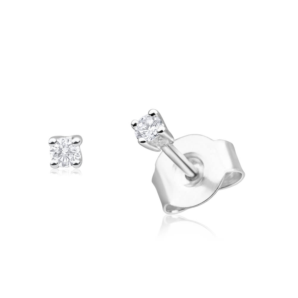 Stunning 9 Carat White Gold Pair of Opulent Diamond Stud Earrings for Everyday Wear