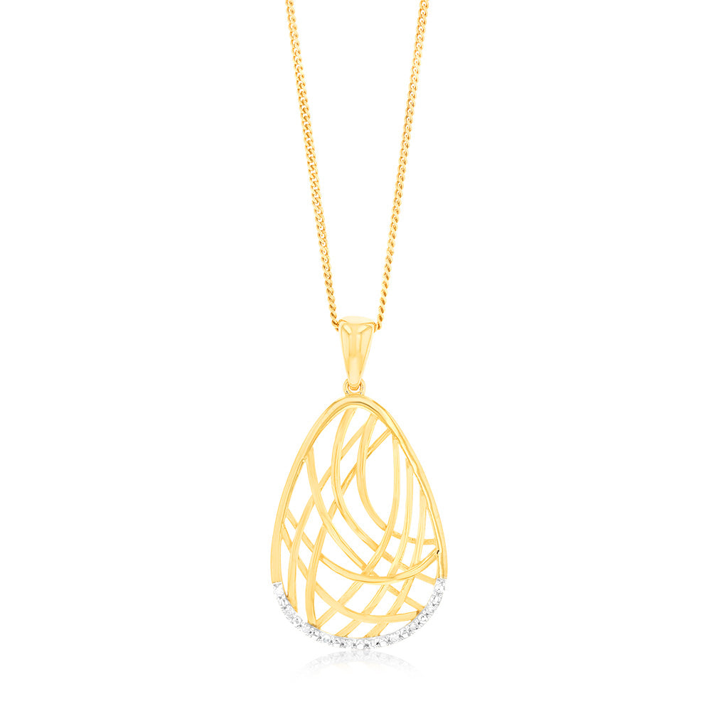 Stunning 9ct Yellow Gold Diamond Pendant Featuring 10 Brilliantly Cut Diamonds