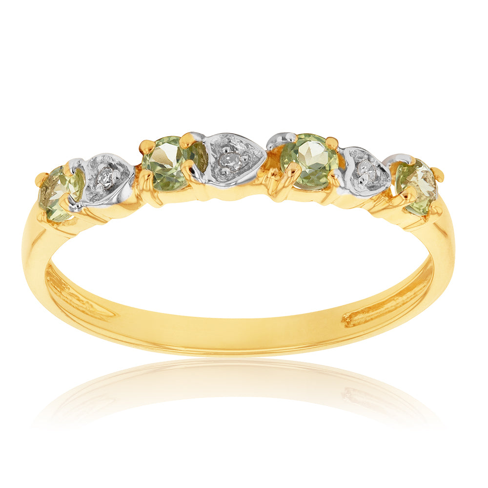 Exquisite 9ct Yellow Gold Ring with Peridot and Sparkling Diamonds