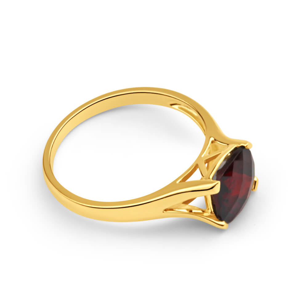 2.85ct Cushion Cut Garnet Ring in 9ct Yellow Gold