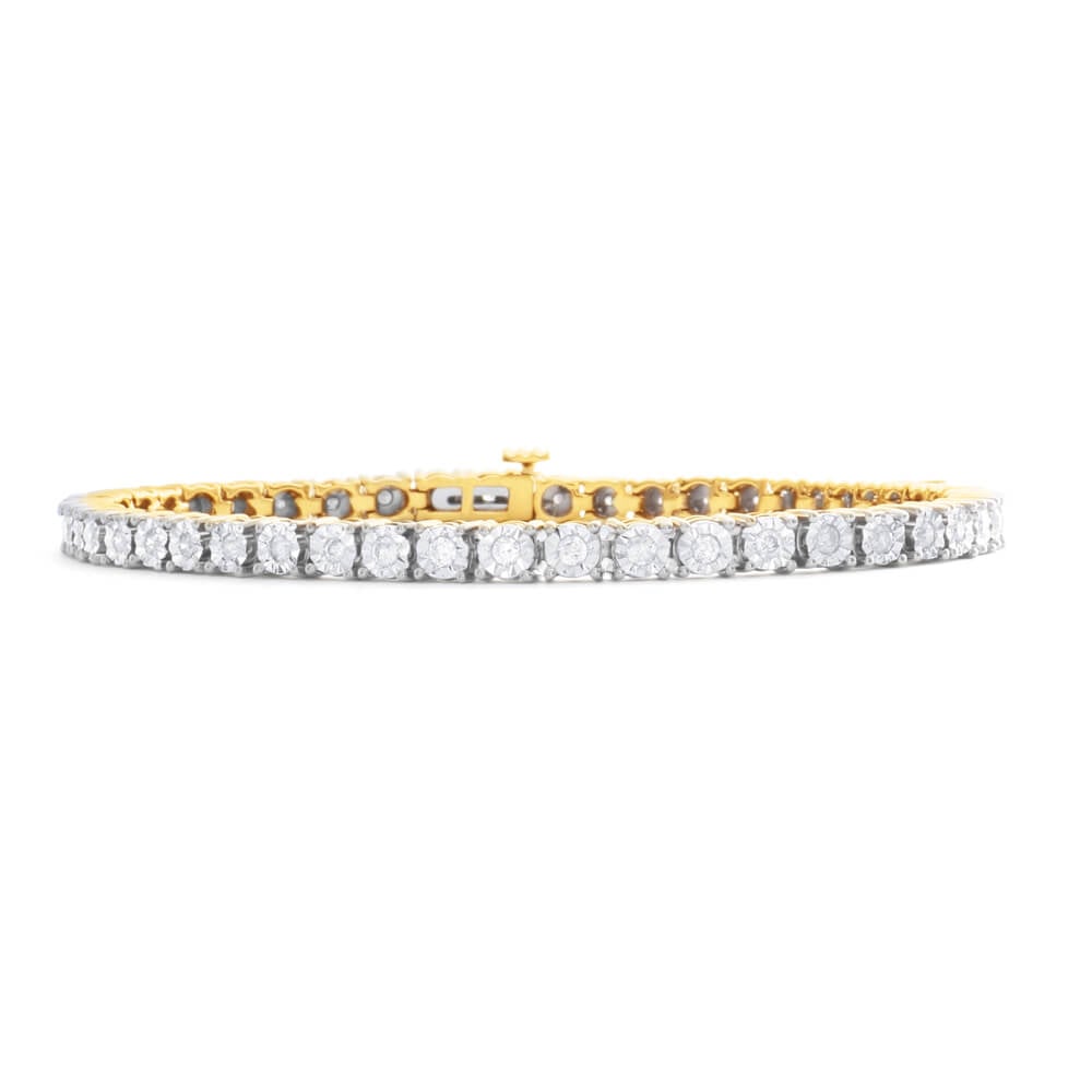 Exquisite 1 Carat Diamond Tennis Bracelet Crafted in 9 Carat Yellow Gold