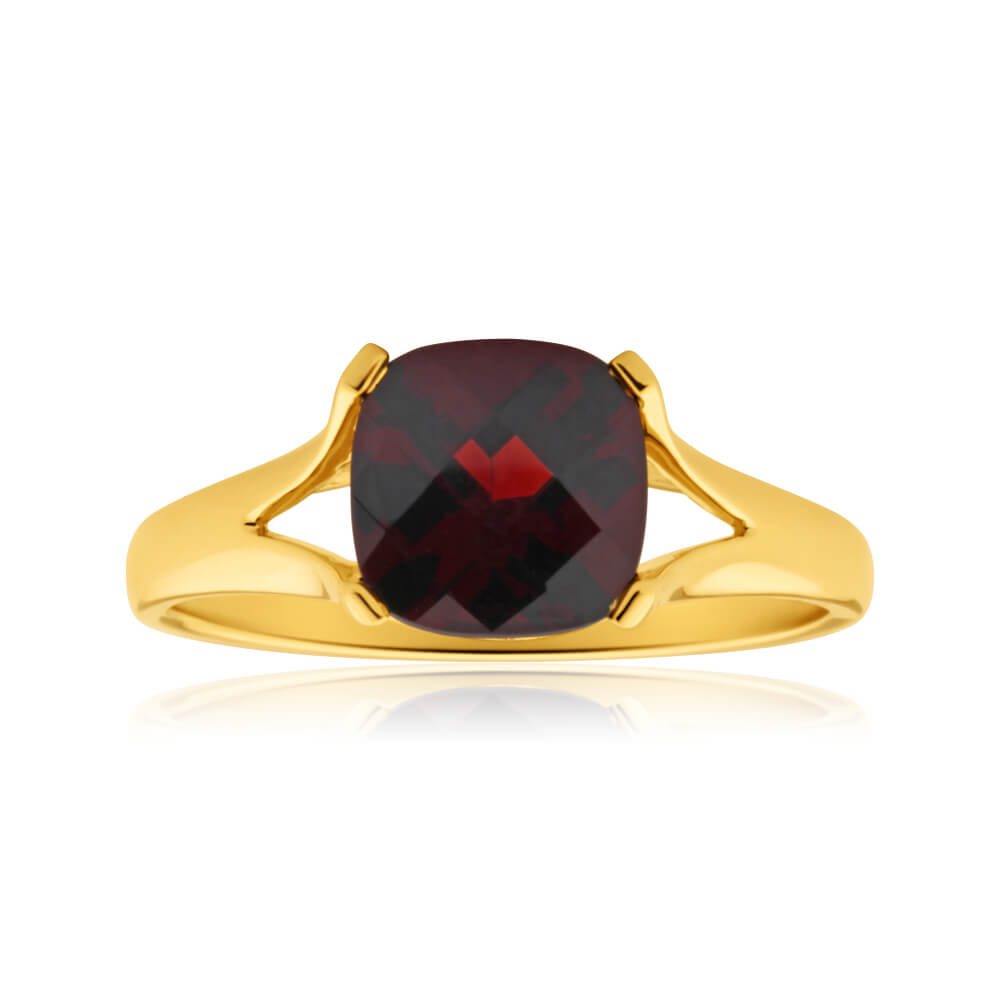 2.85ct Cushion Cut Garnet Ring in 9ct Yellow Gold