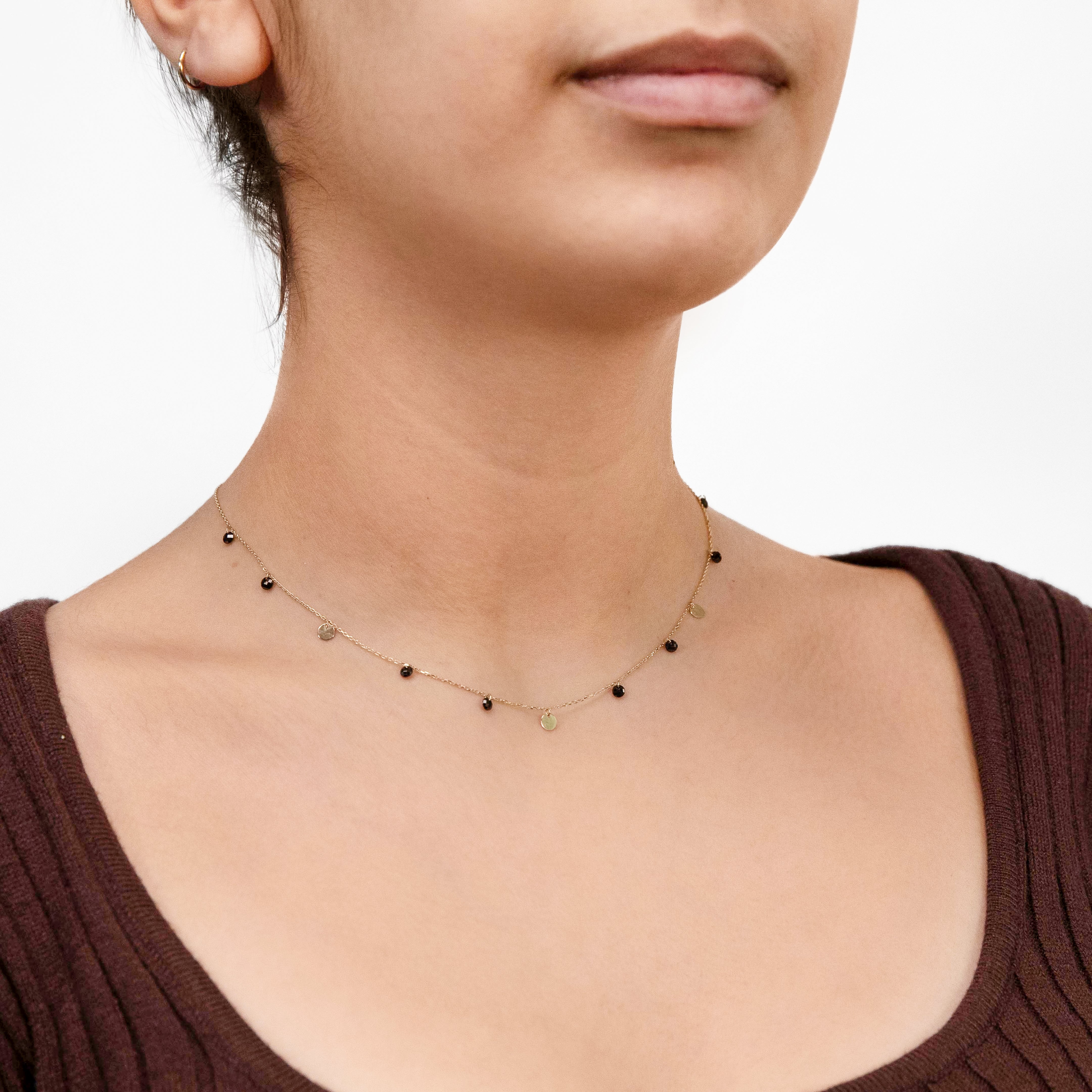 Exquisite 9ct Yellow Gold Chain with Black Zirconia and Gold Disc Charm, Measuring 41.90cm