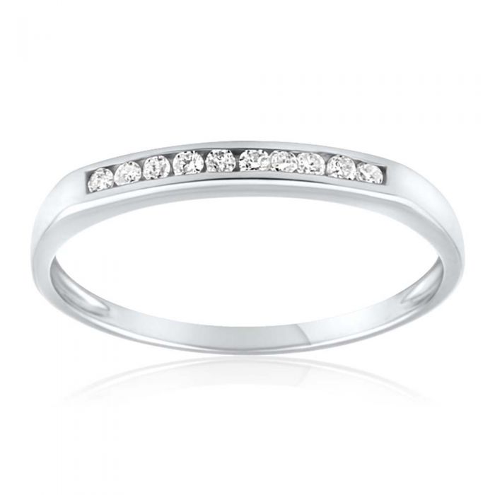 Exquisite 9ct White Gold Ring with Divine Brilliant Diamonds
