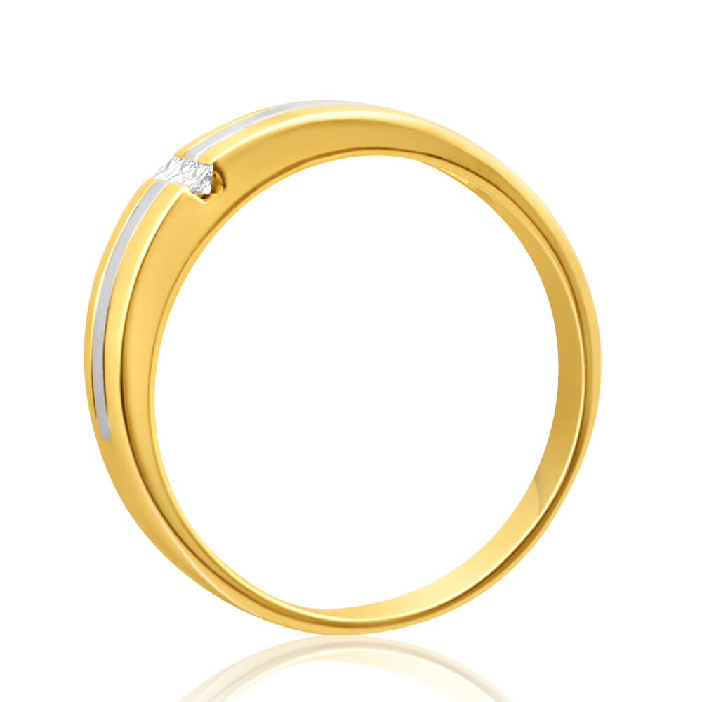 Stylish 9ct Yellow and White Gold Grooved Gents Diamond Ring with 7 Points