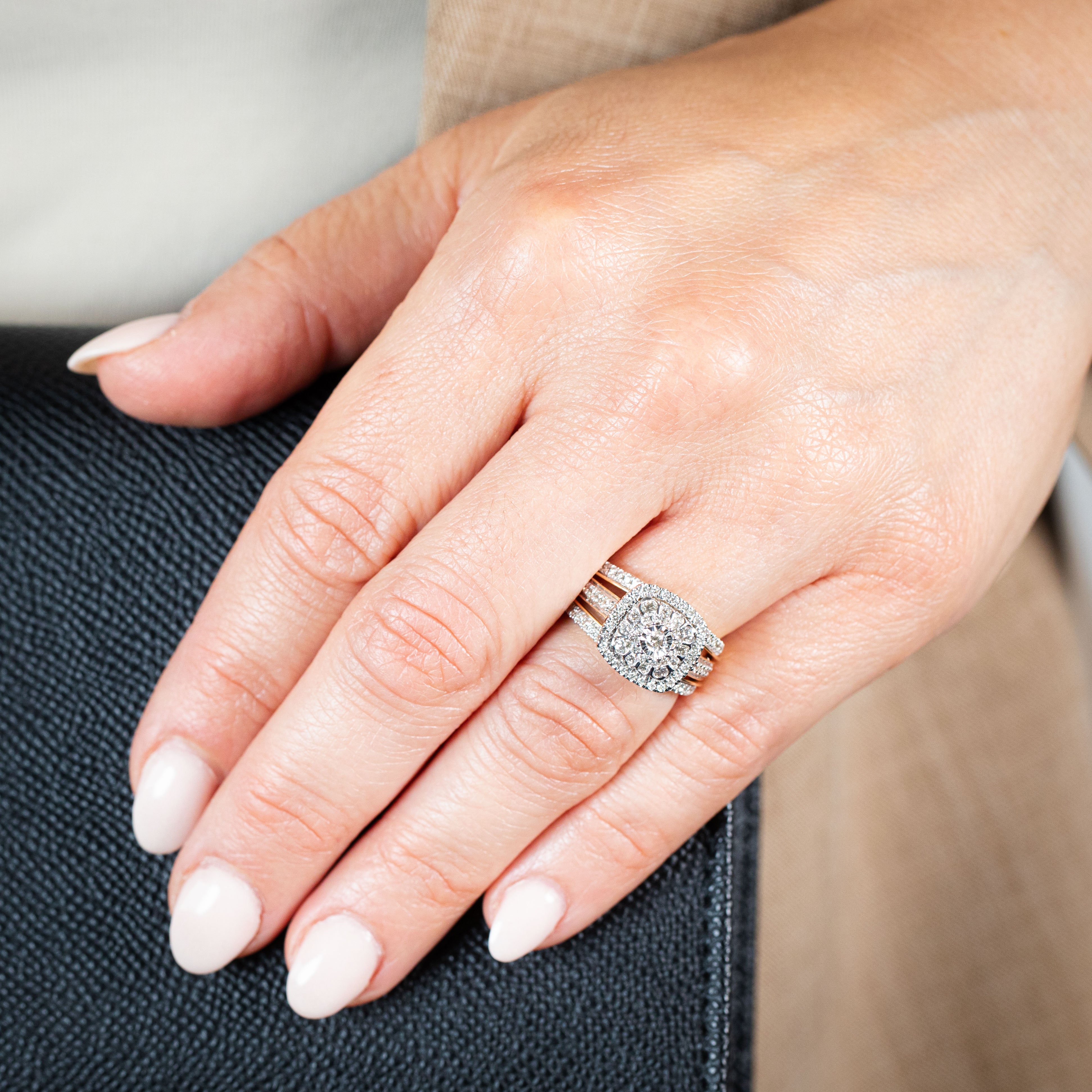 Exquisite 9ct Yellow Gold Dress Ring with 1.00ct Sparkling Diamonds