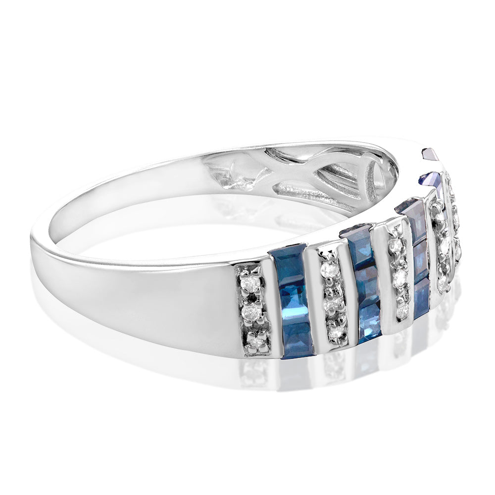 Exquisite 14 Carat White Gold Ring Featuring 1.05 Carat Natural Sapphire and Sparkling Diamonds