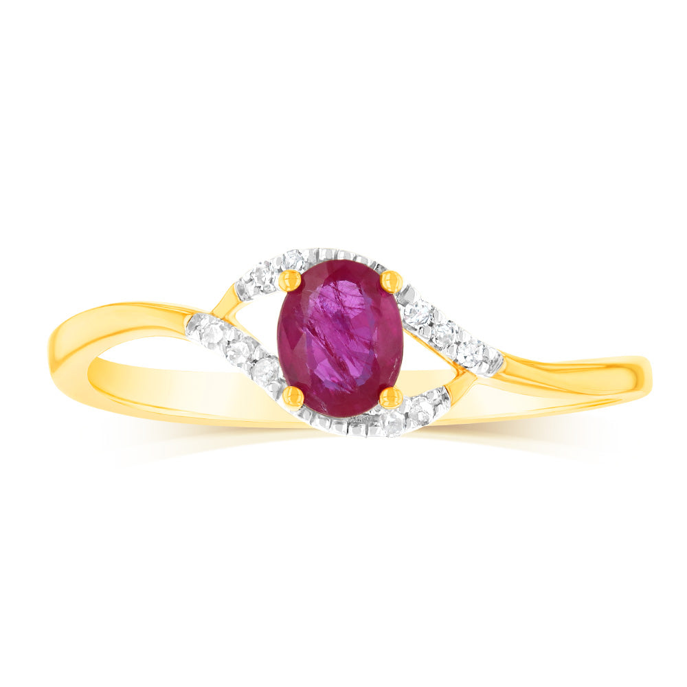 Stunning 9ct Yellow Gold Ring with Natural Ruby and 10 Diamonds