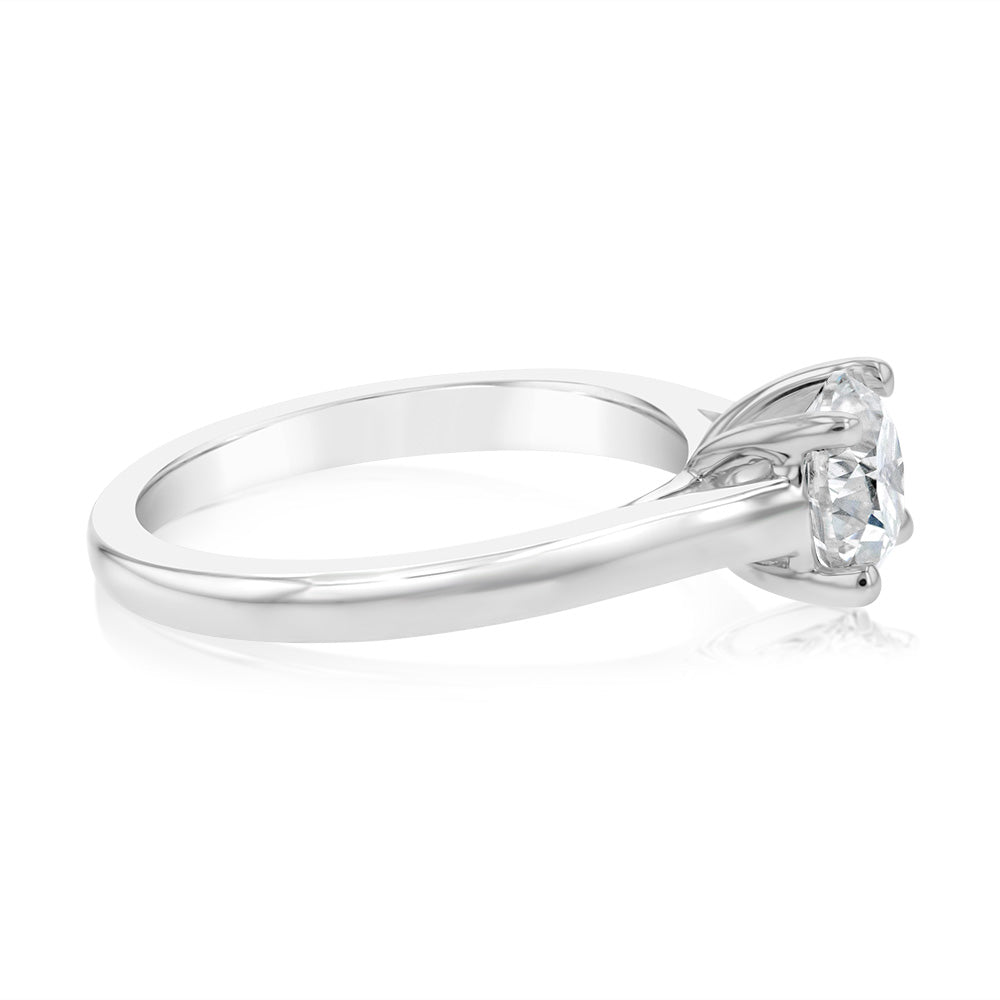 Stunning 0.85 Carat Solitaire Diamond Ring Set in 18ct White Gold