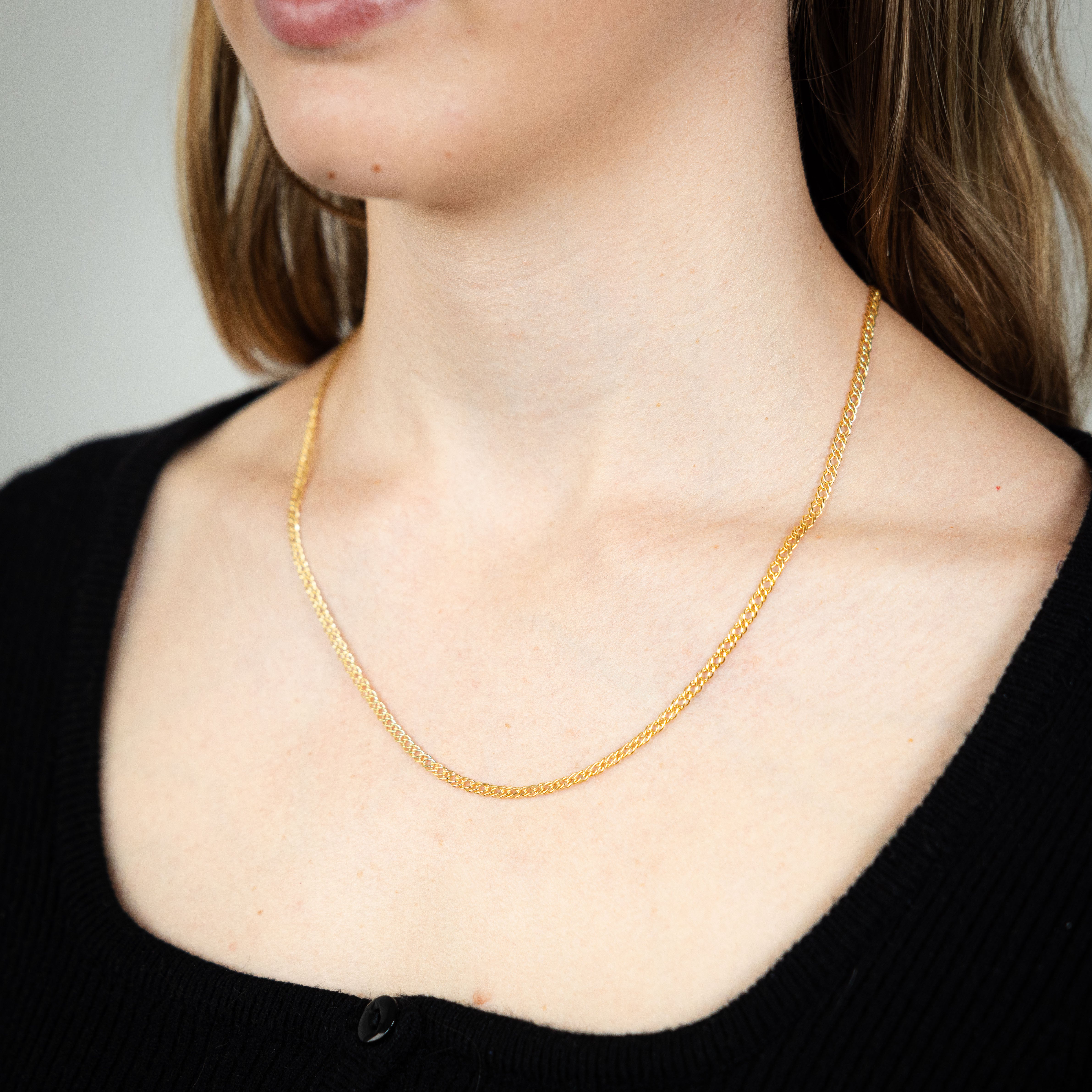 Exquisite 9 Carat Yellow Gold Double Curb Fancy Design Necklace Chain Measuring 50cm