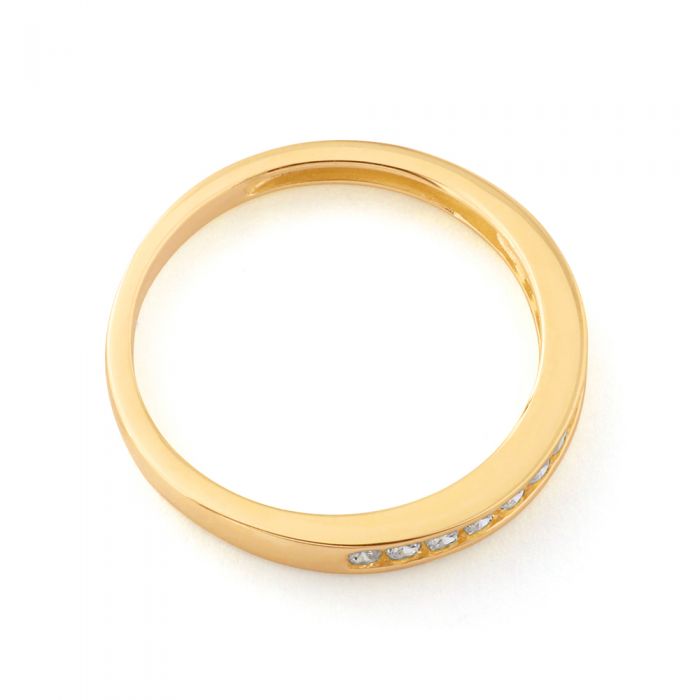Exquisite 9ct Yellow Gold Ring with Brilliant Cut Zirconia in Channel Setting
