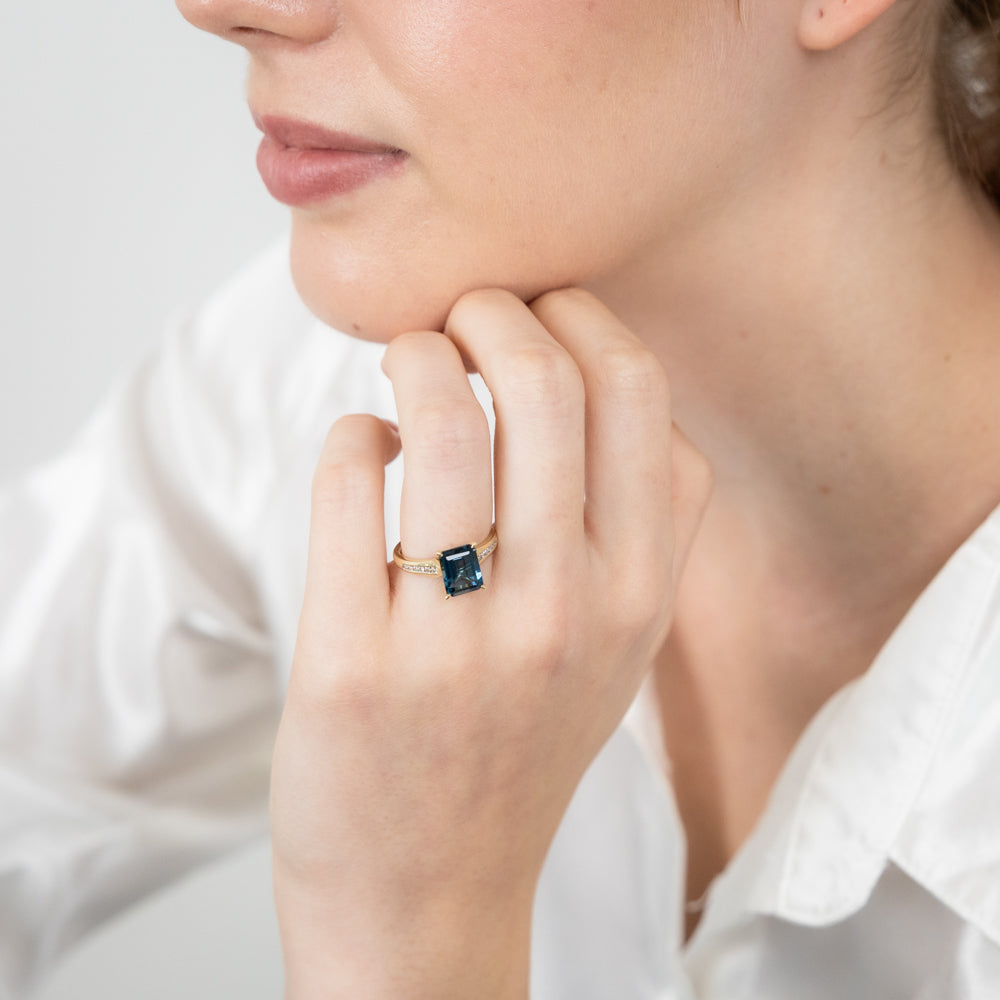 Stunning 9ct Yellow Gold Ring with Natural London Blue Topaz and Channel-Set Diamonds