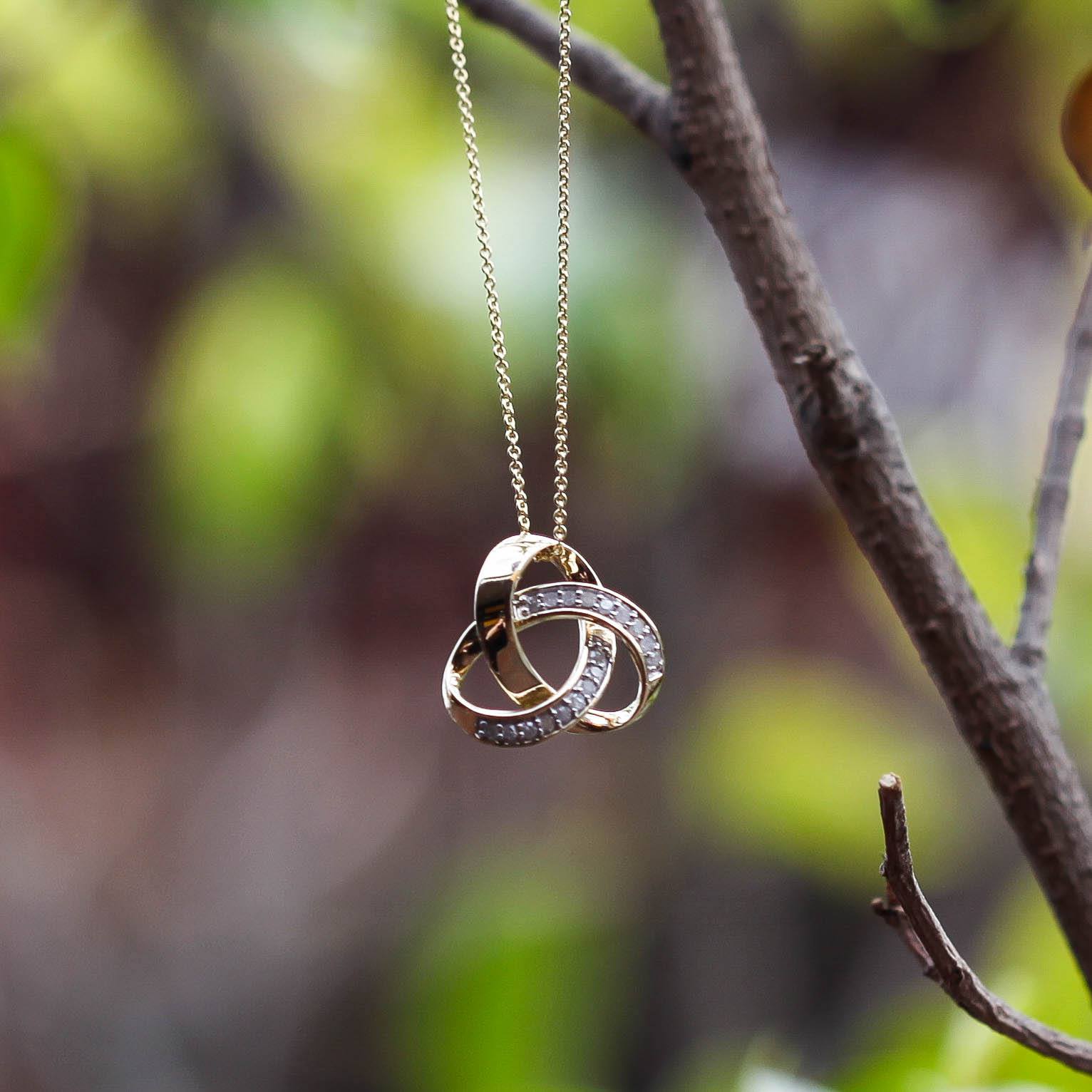 Exquisite 9ct Yellow Gold Diamond Knot Classic Pendant