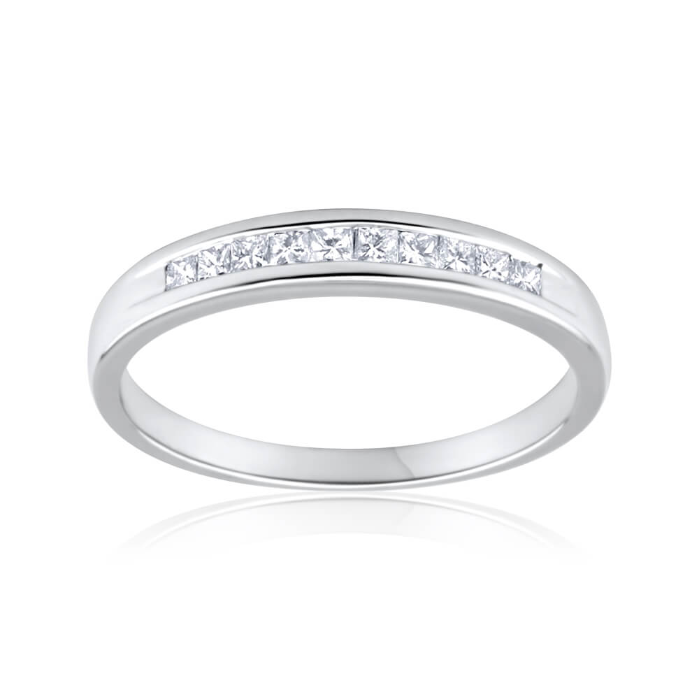 Stunning 9ct White Gold Diamond Ring Set Featuring 1/4 Carat and 10 Princess - Cut Diamonds, Ideal for Bridal Jewelry