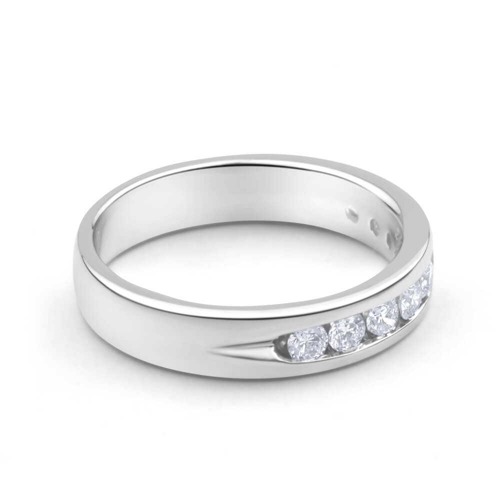 Exquisite 18ct White Gold Diamond Ring with a 1/2 Carat Flawlessly Cut Diamond