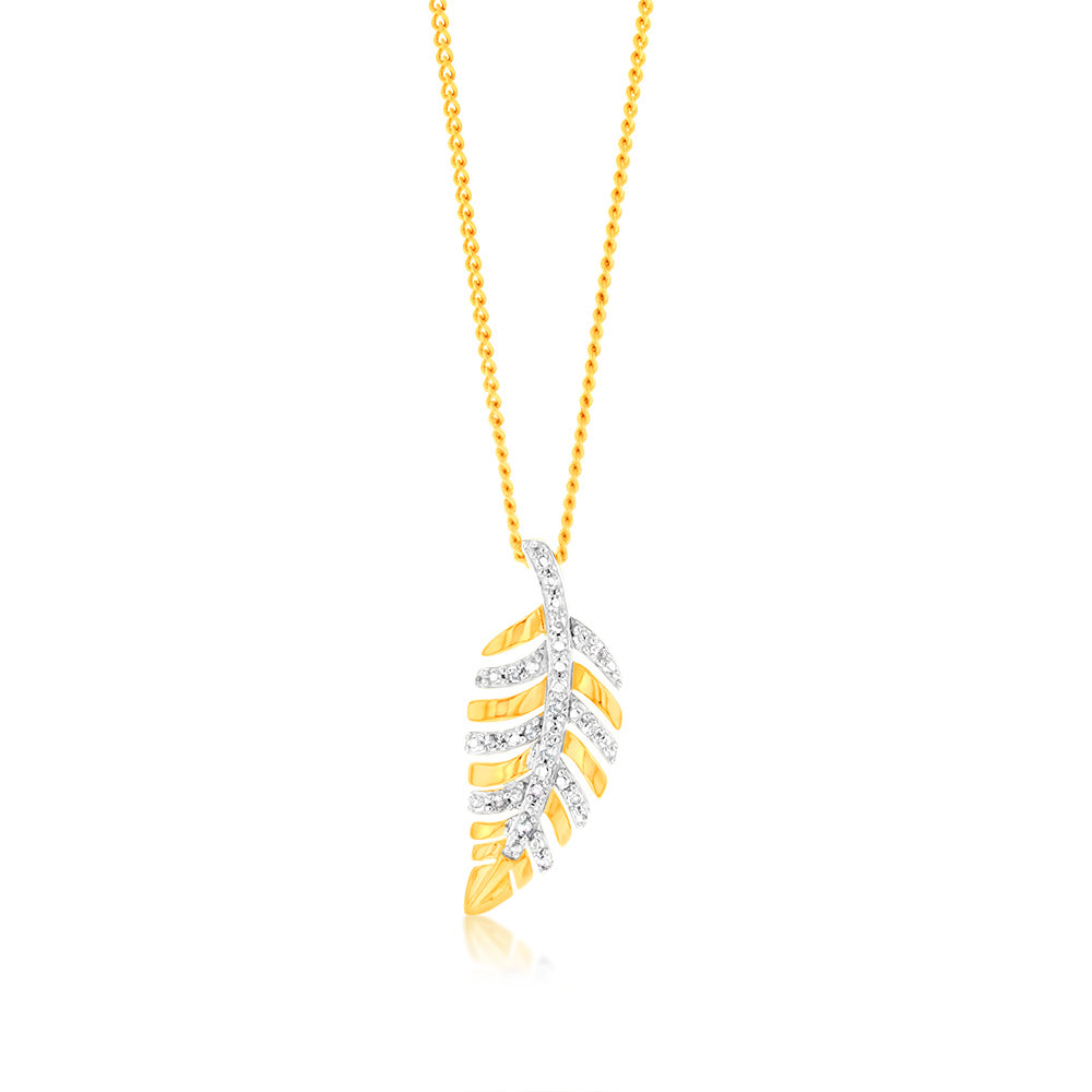 Stunning 9ct Yellow Gold Pendant with Leaf-Shaped Diamond Design