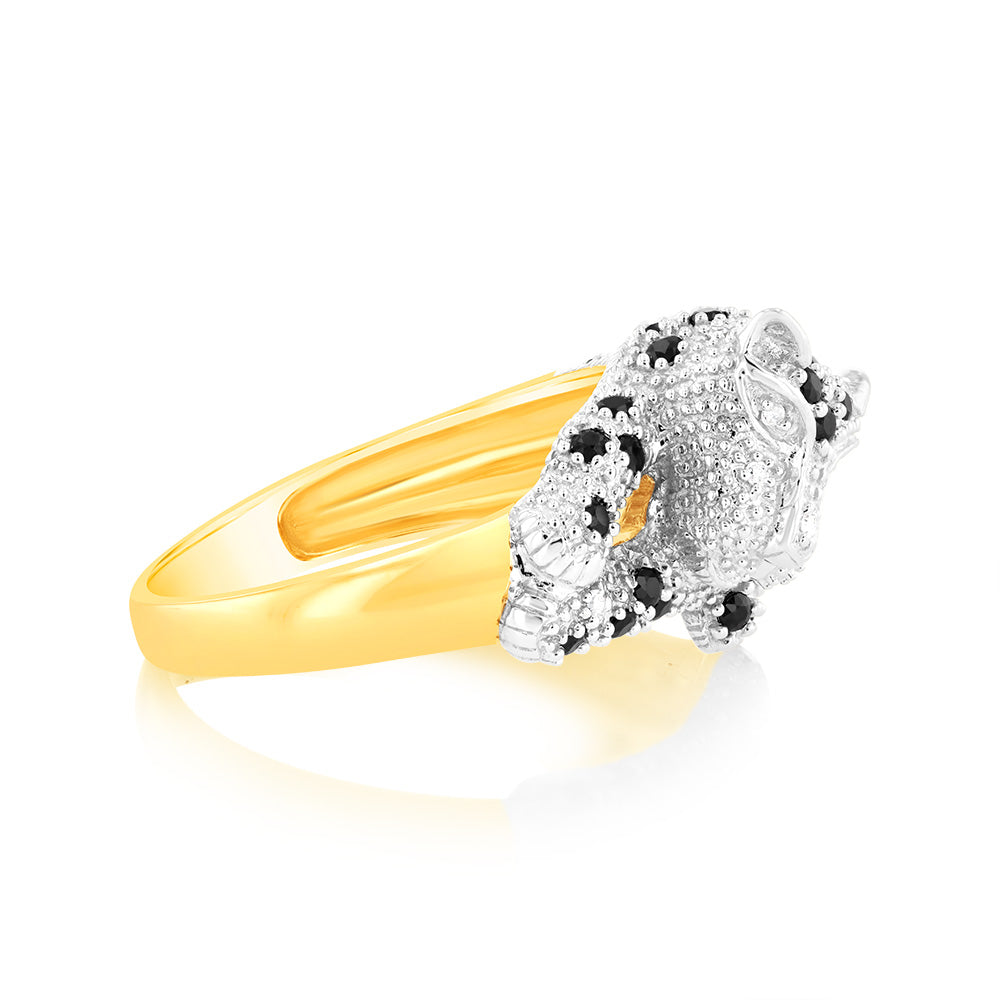 Stunning 9 Carat Yellow Gold Men's Ring Featuring a 0.82 Carat Sapphire and 20 Diamonds