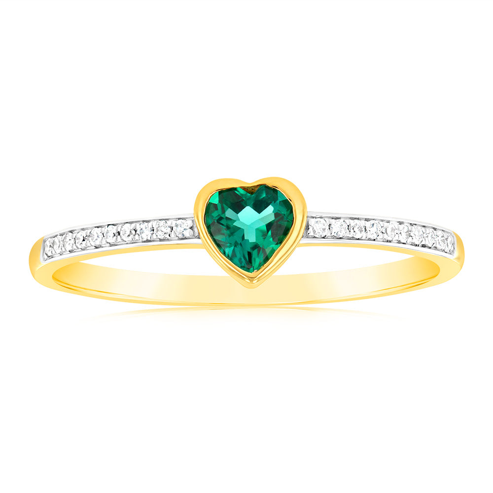 Exquisite 9ct Yellow Gold Ring Featuring Lab - Created Emeralds and Heart - Shaped Diamonds