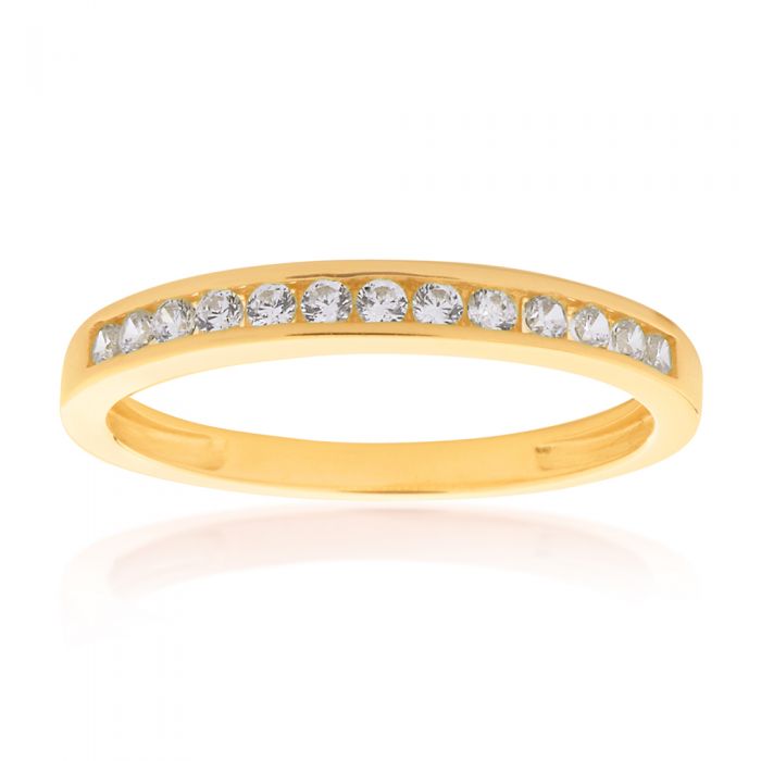Exquisite 9ct Yellow Gold Ring with Brilliant Cut Zirconia in Channel Setting