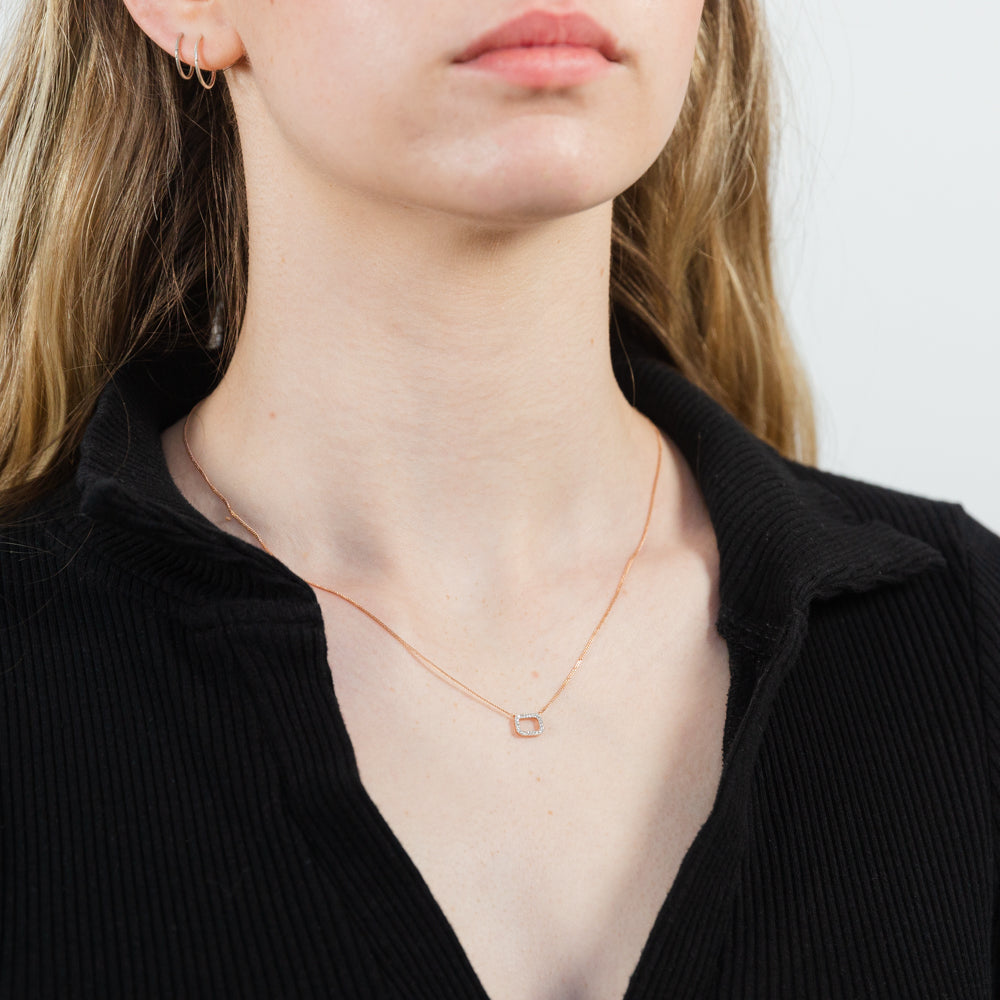Exquisite 14-Carat Rose Gold Diamond Pendant Necklace with 24 Brilliant Diamonds on a 45cm Chain