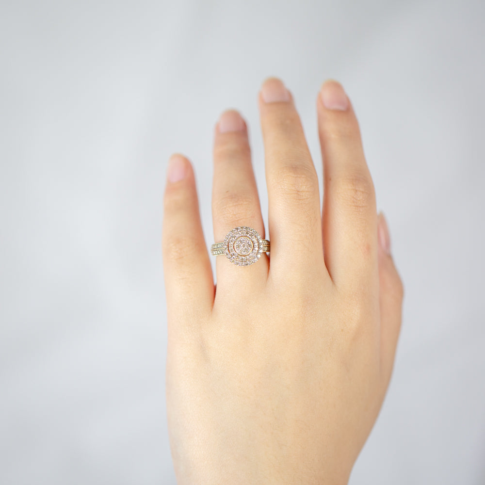 Exquisite 9ct Yellow Gold Dress Ring with 1 Carat of Brilliant Diamonds